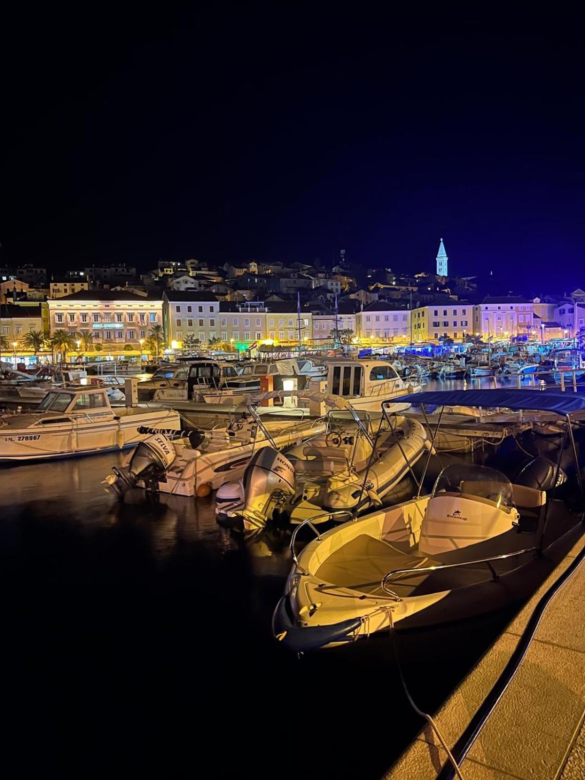 Season4All Apartments Mali Lošinj Εξωτερικό φωτογραφία
