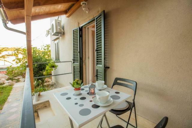 Season4All Apartments Mali Lošinj Εξωτερικό φωτογραφία